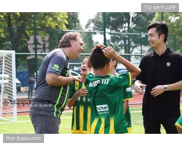 西班牙足协教练培训课程更新,新增“现代混合防守体系构建”高级模块